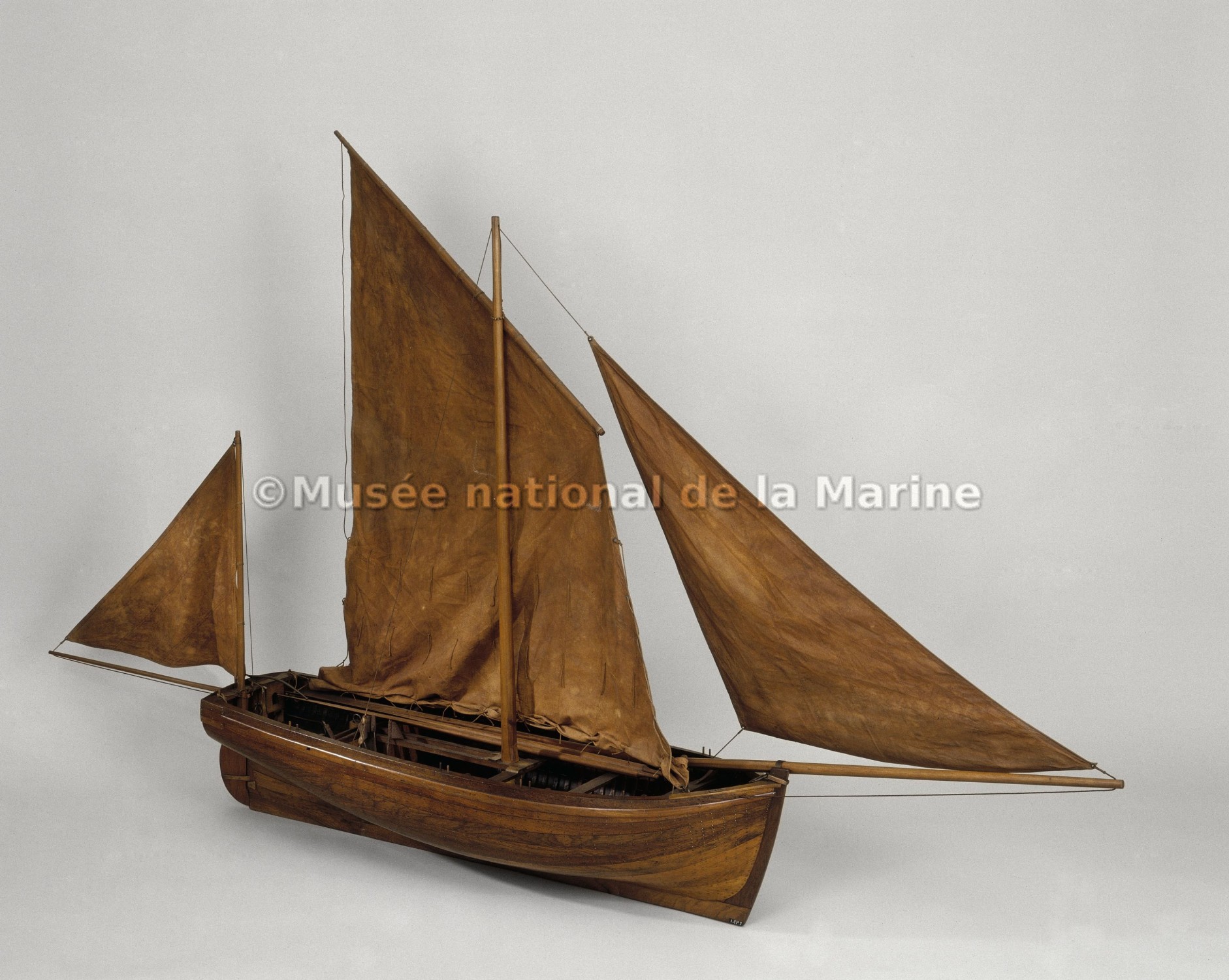 Bayard, bateau de pêche de Fécamp, c. 1878, vue de 3/4 avant