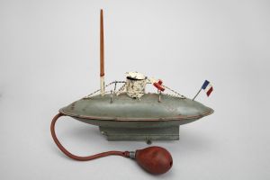 Le Berrob, sous-marin, bateau-jouet ; © Sebastien Dondain