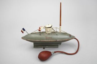 Le Berrob, sous-marin, bateau-jouet ; © Sebastien Dondain