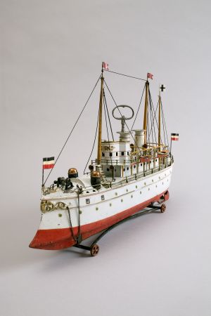 le Hohenzollern yacht du Kaiser ; © Arnaud Fux