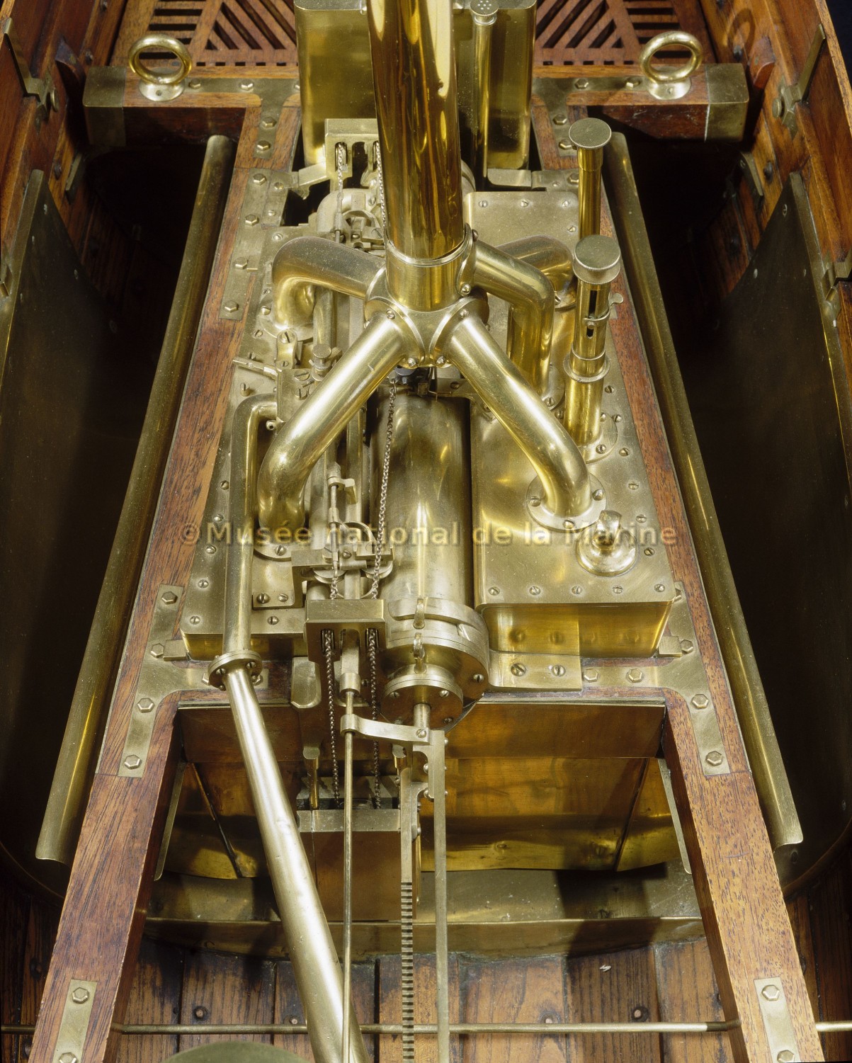 Bateau à vapeur ou pyroscaphe de Jouffroy d'Abbans, chaudière et cylindre-moteur