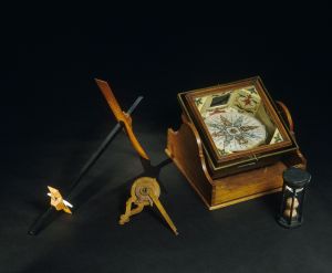 Composition d'instruments de navigation (bâton de Jacob, nocturlabe, compas portugais, sablier) ; © Patrick Dantec