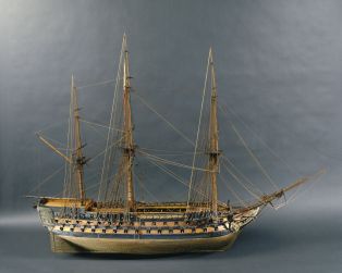 Friedland, vaisseau de 80 canons, 1807, travers ; © Patrick Dantec