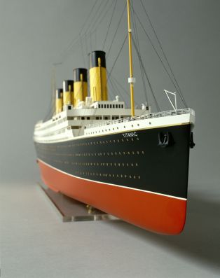 Titanic, paquebot de la White Star Line, 1912, travers ; © Arnaud Fux