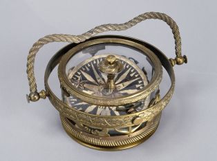 Compas renversé, 1781 ; © Arnaud Fux