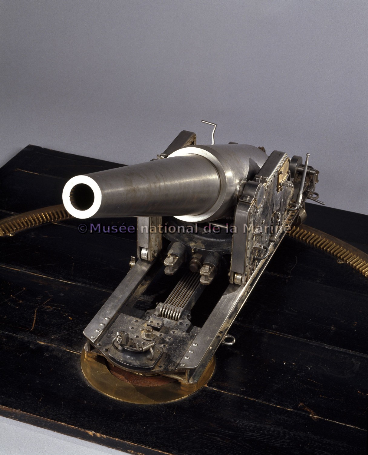 Canon de 270 mm, modèle 1866, vue plongeante avant