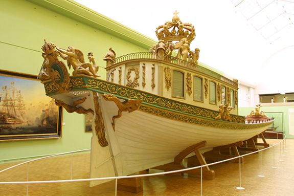 Le Canot de l'empereur présenté à Paris ©musée national de la Marine/ P.Dantec